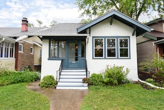 1038 Mapleton Ave, Oak Park, IL 60302