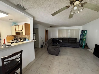 3429 NW 44th St Unit 102, Lauderdale Lakes, FL 33309