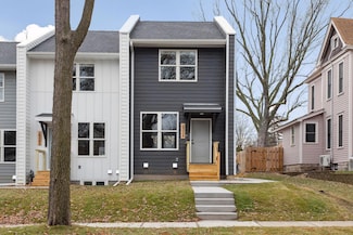 2320 Priscilla St, Saint Paul, MN 55108