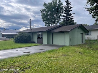 1007 S Dimond St, Palmer, AK 99645
