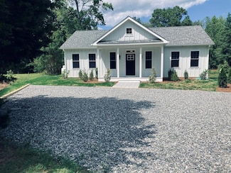 521 Taylors Beach Rd, Reedville, VA 22539
