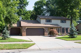 1517 River Run Ct, Fort Wayne, IN 46825