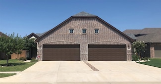 1011 Skyview Ct, Midlothian, TX 76065