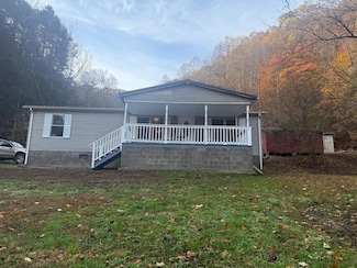 75 Ratliff Hill Rd, Elkhorn City, KY 41522