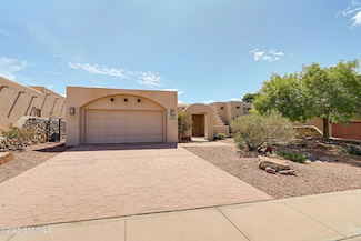 1906 Coyote Ridge Dr, Las Cruces, NM 88011