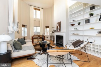 1903 Spruce St Unit 3E, Philadelphia, PA 19103