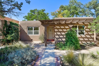 809 Wellesley Dr NE, Albuquerque, NM 87106