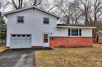 17 Bogardus Ave, Catskill, NY 12414