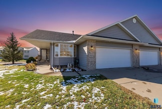 4847 S Samantha Dr, Sioux Falls, SD 57106