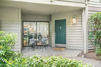 1392 Bellevue Way NE Unit 1, Bellevue, WA 98004
