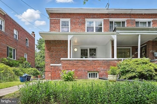 812 Crittenden St NE, Washington, DC 20017