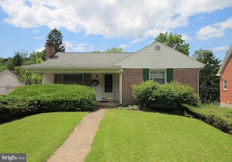 614 Pike St, State College, PA 16801