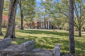 2433 Golf Club Ln, Nashville, TN 37215
