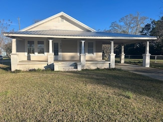 142 N Green St, Doerun, GA 31744