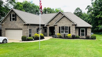 2925 Shade Tree Dr, Batesville, AR 72501