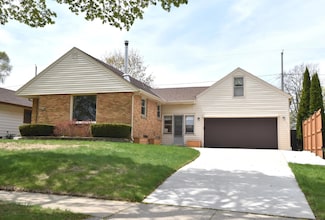 2559 S 82nd St, Milwaukee, WI 53219