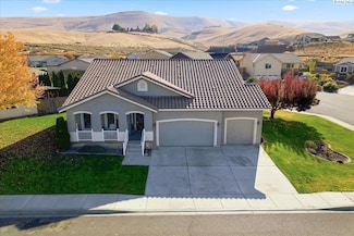 203 SW Malibu Dr, Prosser, WA 99350