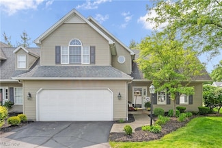 36 Greystone, Youngstown, OH 44514