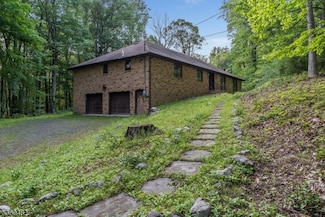 125 Free Union Rd, Belvidere, NJ 07823