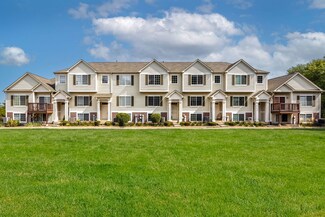 1745 Fredericksburg Ln, Aurora, IL 60503