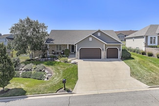 329 S Stone Ridge Dr, Lake Geneva, WI 53147