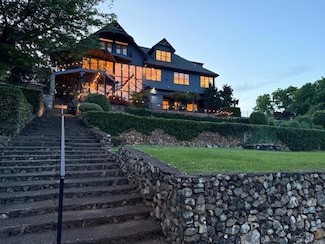 381 E View Dr, Chattanooga, TN 37404