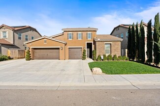 1075 Agua Dulce Ave, Clovis, CA 93619