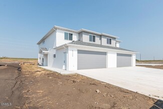 5706 Iron Dr, Bismarck, ND 58503