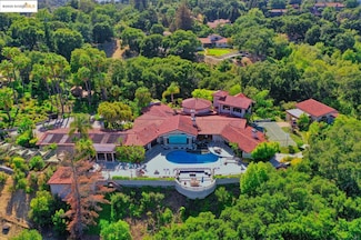 4146 Canyon Rd, Lafayette, CA 94549