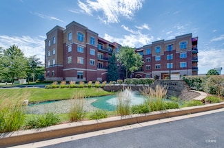 1200 N Foxdale Dr Unit 307, Addison, IL 60101
