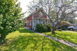 41 Pigeon Hill St, Rockport, MA 01966