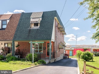 145 E Marthart Ave, Havertown, PA 19083