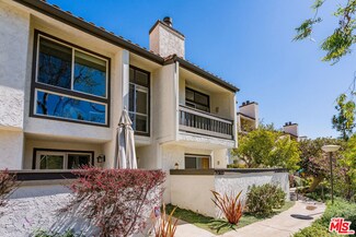 17095 Palisades Cir, Pacific Palisades, CA 90272