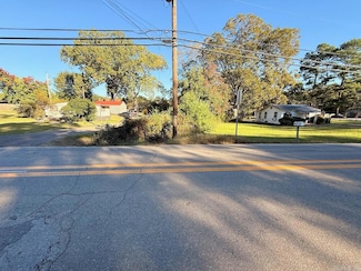 1006, 1018 A&B N Gabbert, Monticello, AR 71655