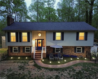 6130 Narrow Way Ln, Winston Salem, NC 27105