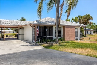 220 Oakmont Pkwy, Lehigh Acres, FL 33936