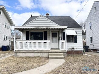 4220 Birchall Rd, Toledo, OH 43612