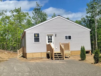 147 Keep Rd, Jay, ME 04239