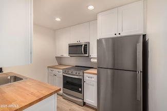 461 W Holmes Ave Unit 323, Mesa, AZ 85210