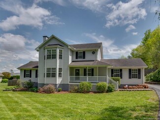 392 Ladson Rd, Horse Shoe, NC 28742