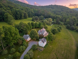 2589 W Sandgate Rd, Arlington, VT 05250