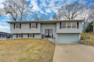 2029 Knollshire Rd NE, Cedar Rapids, IA 52402