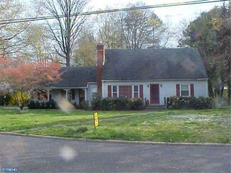 107 Springcrest Dr, Hightstown, NJ 08520