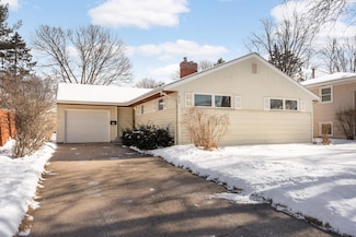 217 22nd Ave S, South Saint Paul, MN 55075