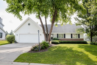 W143N5006 Brook Falls Dr, Menomonee Falls, WI 53051