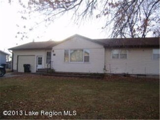 316 316 S Columbia, Morris, MN 56267
