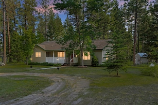 701 Legacy Ln, Columbia Falls, MT 59912