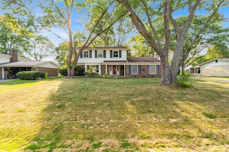 6624 Mellow Wood Ln, West Bloomfield, MI 48322