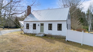 266 South Rd, Fremont, NH 03044