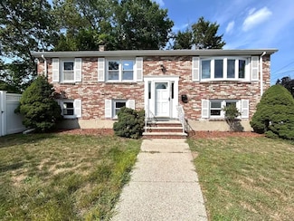 122 Running Brook Rd, West Roxbury, MA 02132